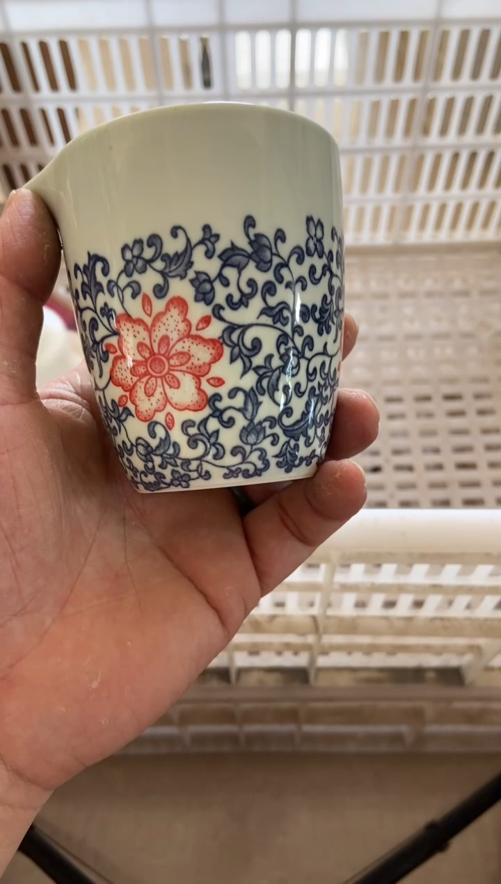 杯无运费险有瑕疵的摄影的产品有使用过的痕迹有点脏介意勿拍