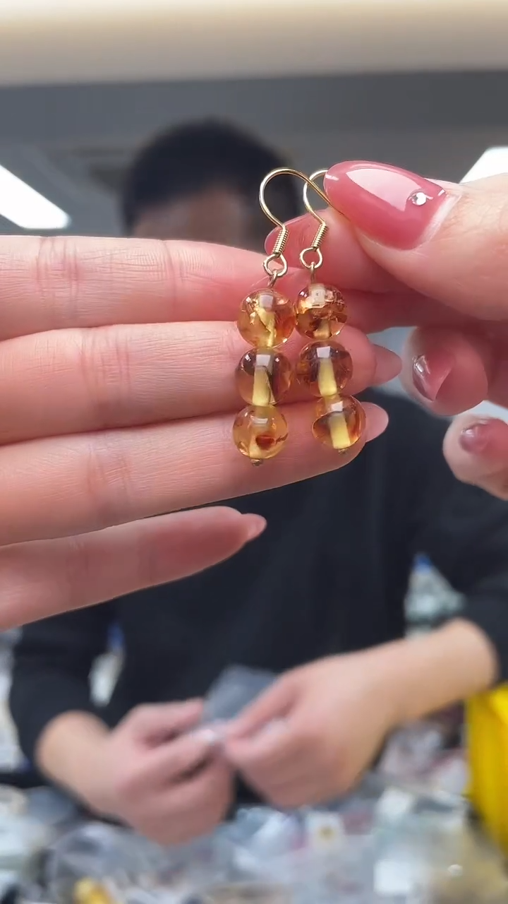 琥珀未镶嵌耳饰（多样性发一件）