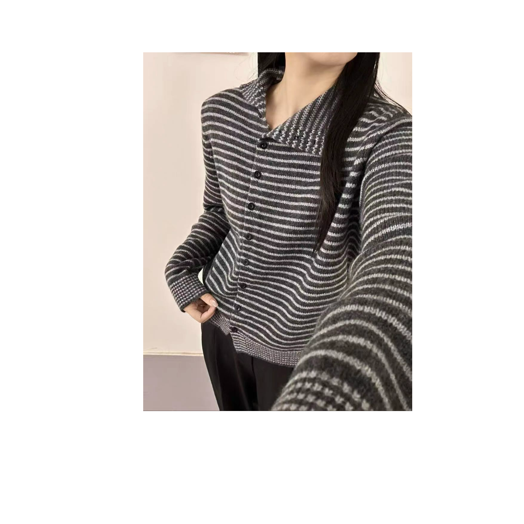 乔家女士斜口子条纹毛衣