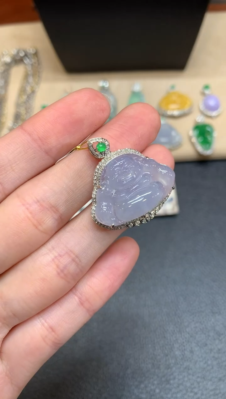 【闪购商品】翡翠颈饰18K金镶嵌佛公【无服务费】