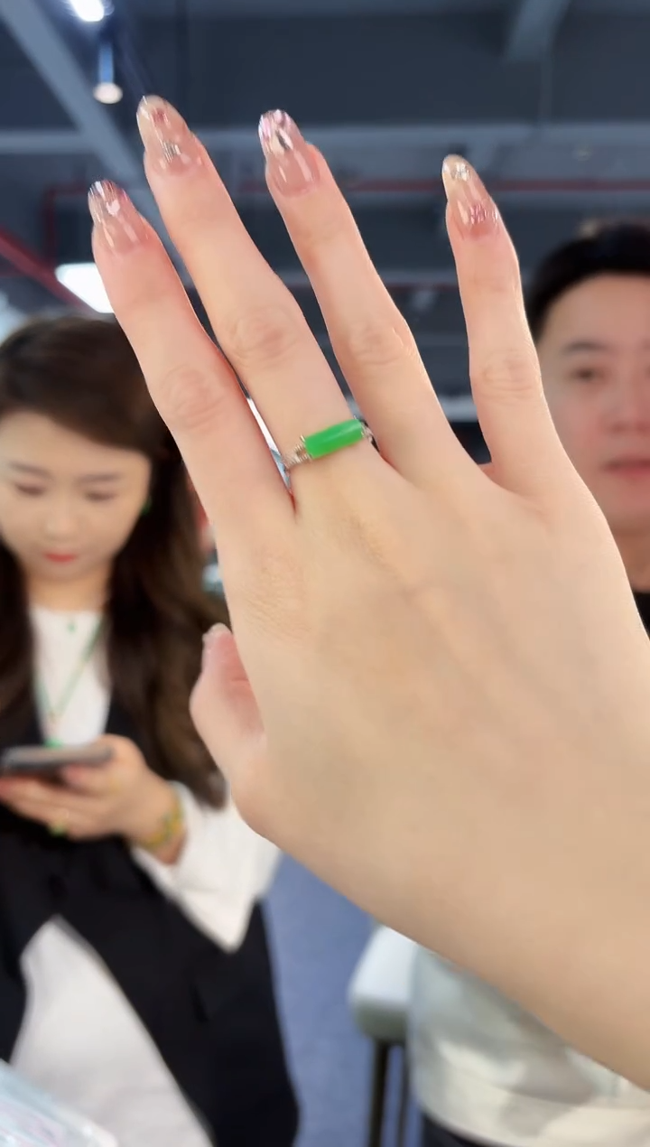 【闪购商品】翡翠戒指未镶嵌缅料A货/支持复检/一件