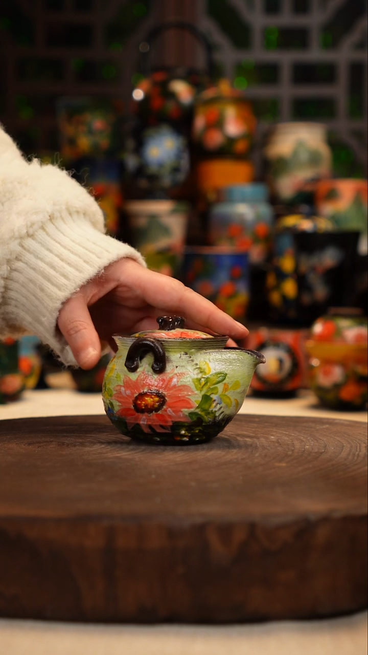 油画   釉下彩   壶