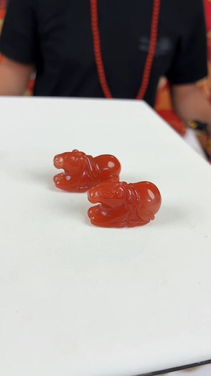 未镶嵌雕刻吊坠南红玛瑙（多样式发其一）