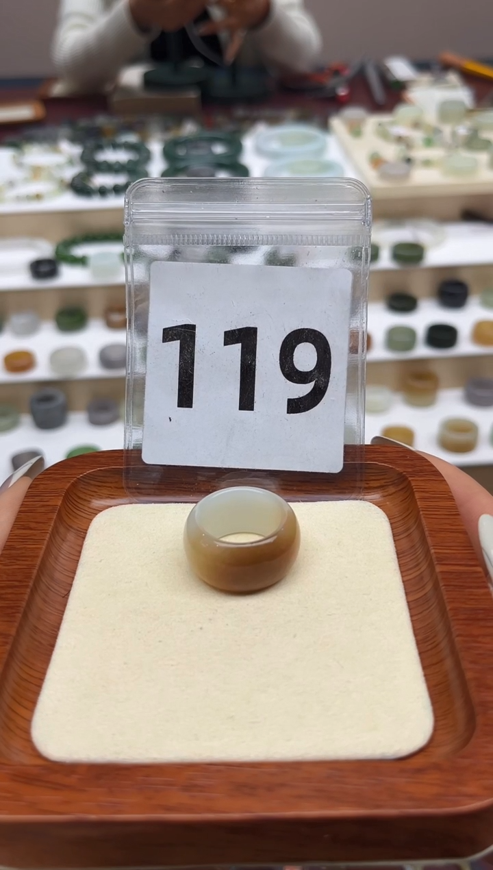 【闪购商品】和田玉戒指未镶嵌港码16号，内径17.5mm