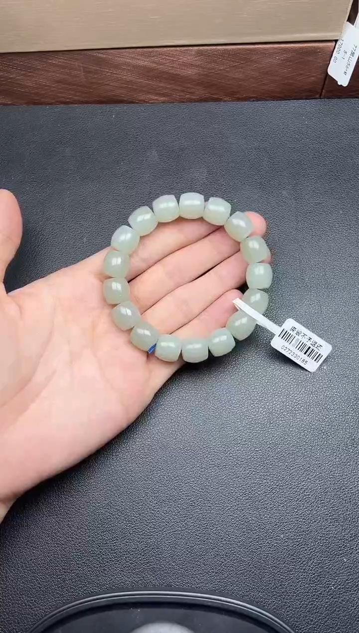 未镶嵌手串和田玉且末微色差近矿卡12手串