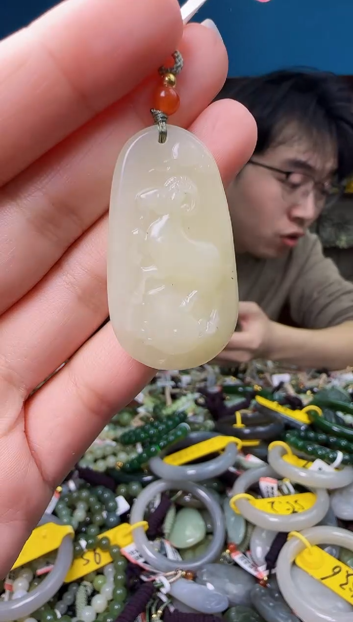 颈饰未镶嵌和田玉1