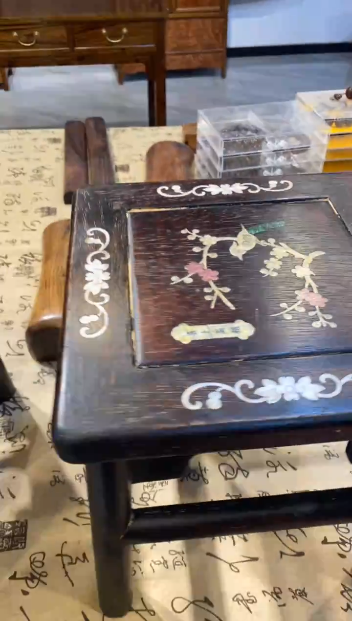 花梨木类小叶紫檀富贵凳