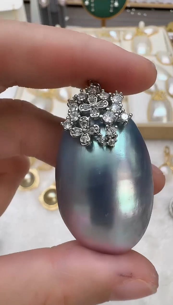 钛钢无繁花蓝色吊坠