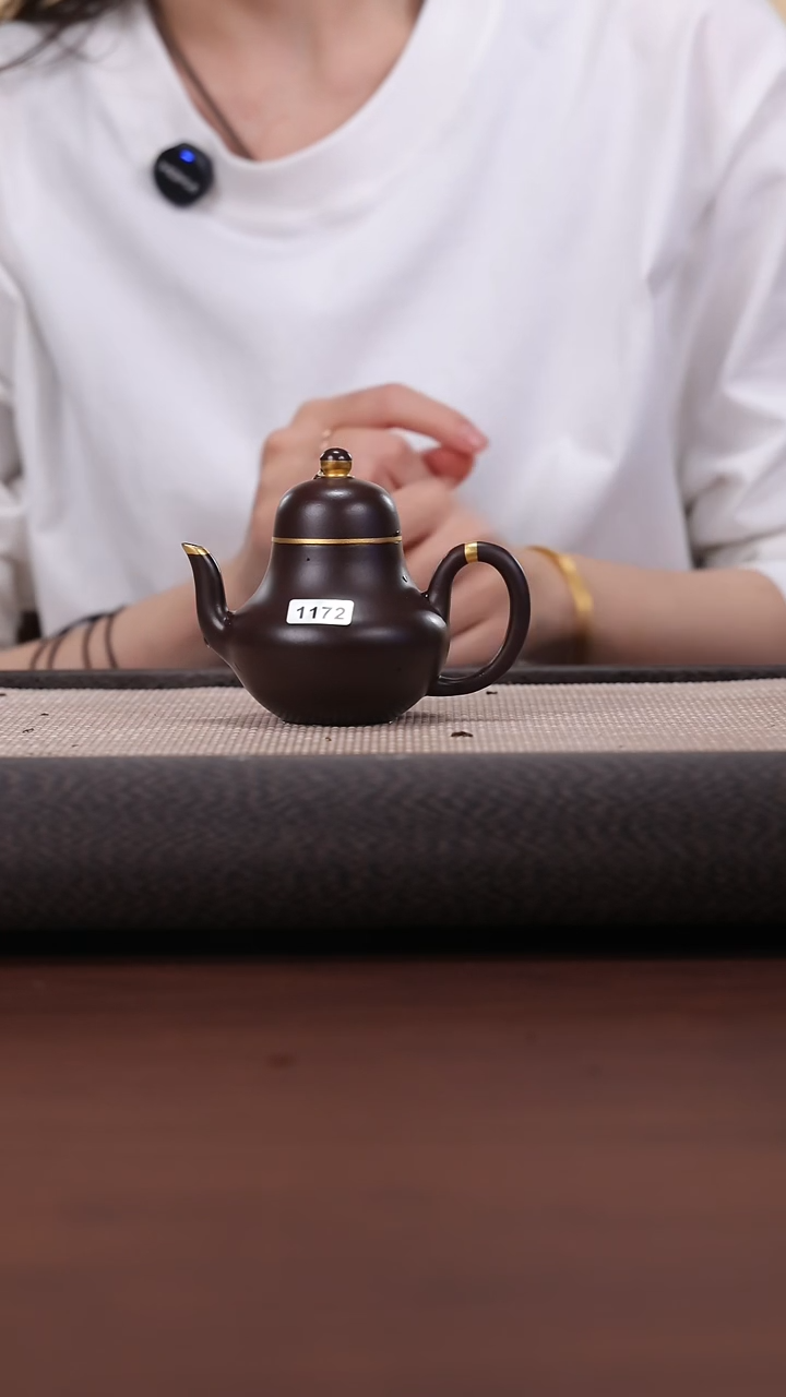 【闪购商品】紫砂茶壶1172 紫茄泥 描金 思婷 130cc