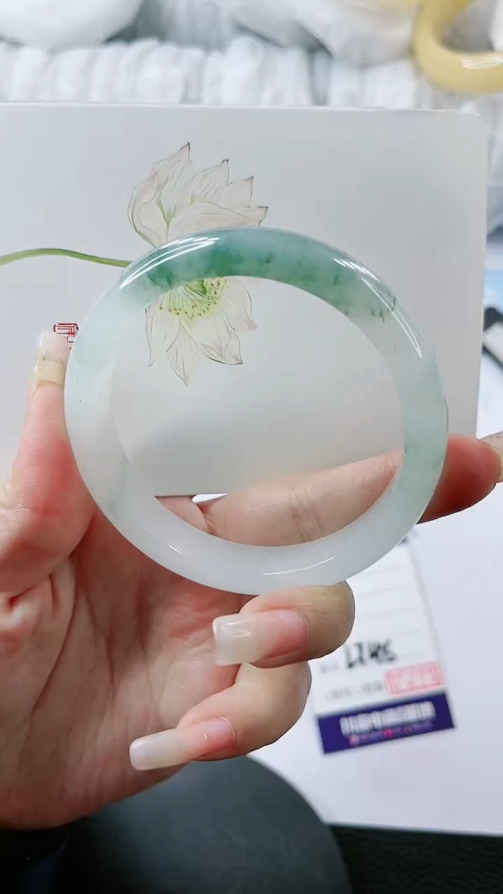 【闪购商品】石英质玉手镯未镶嵌多样性发货L746