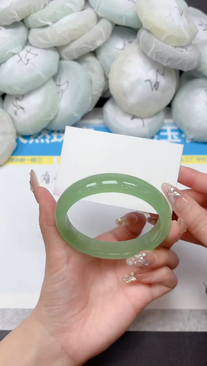未镶嵌手镯石英质玉124-63.2