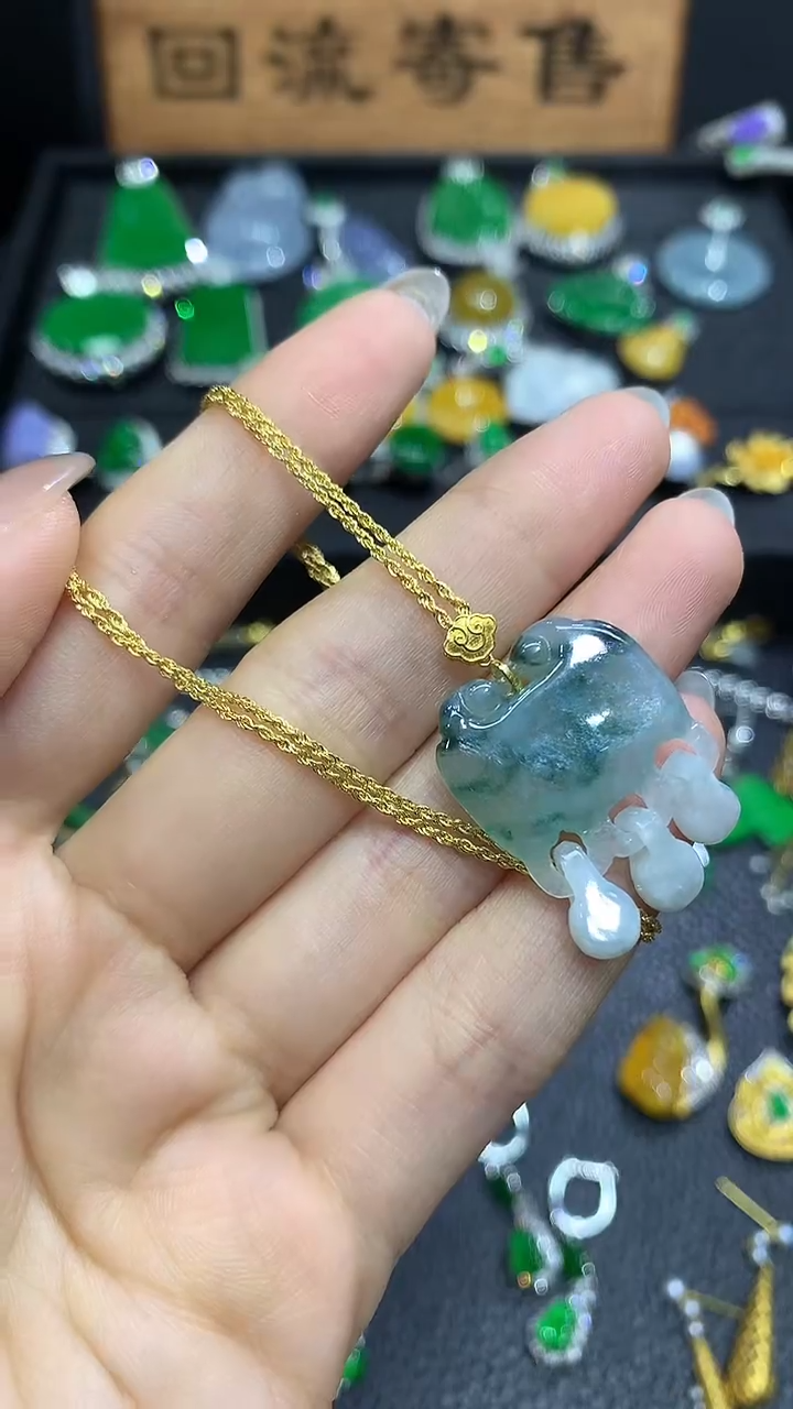 翡翠18K金镶嵌吊坠(赠链)1团购