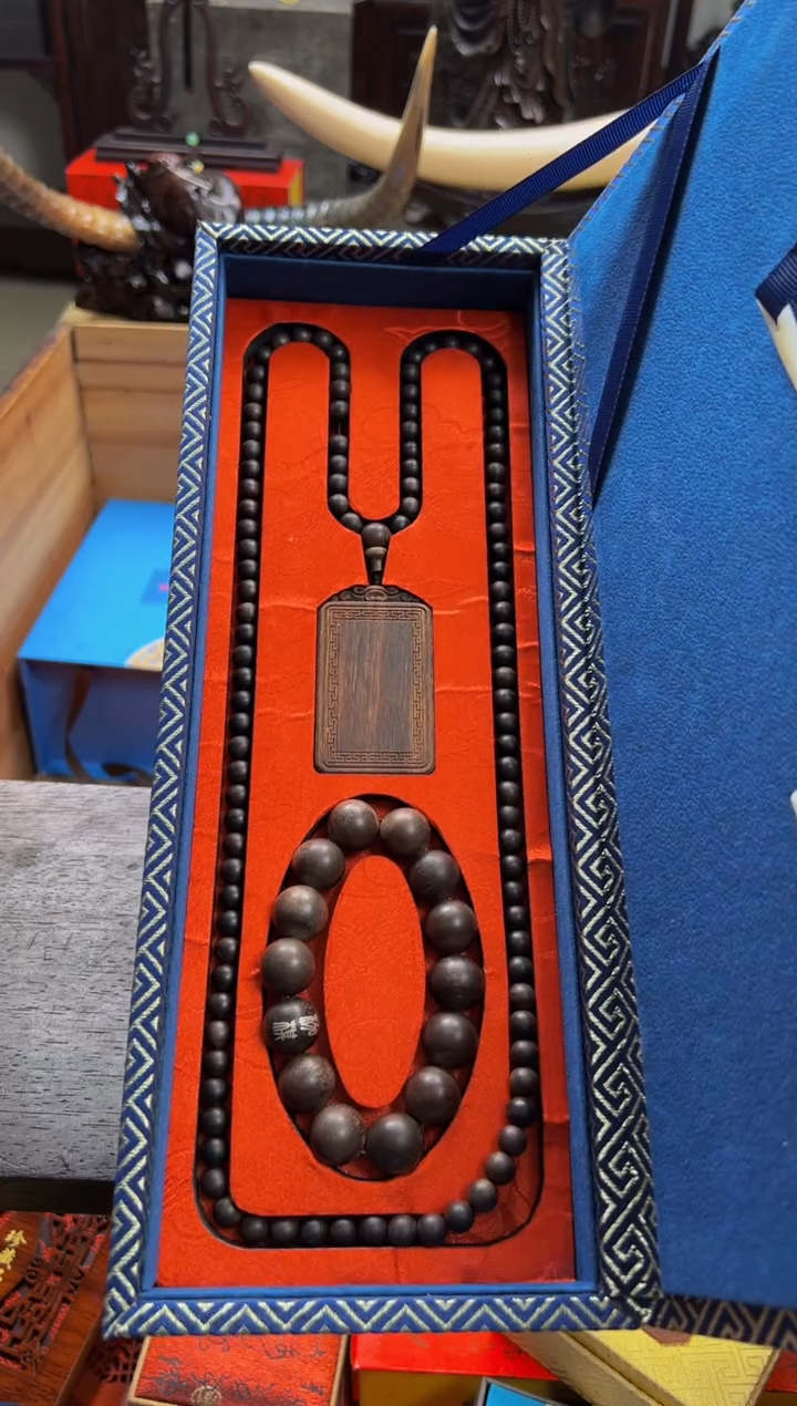 【闪购商品】沉香木手串 ————————————