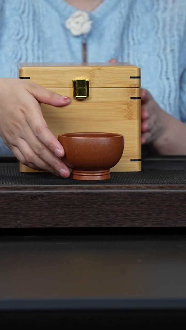 【闪购商品】紫砂茶壶盒子+红降坡罗汉杯