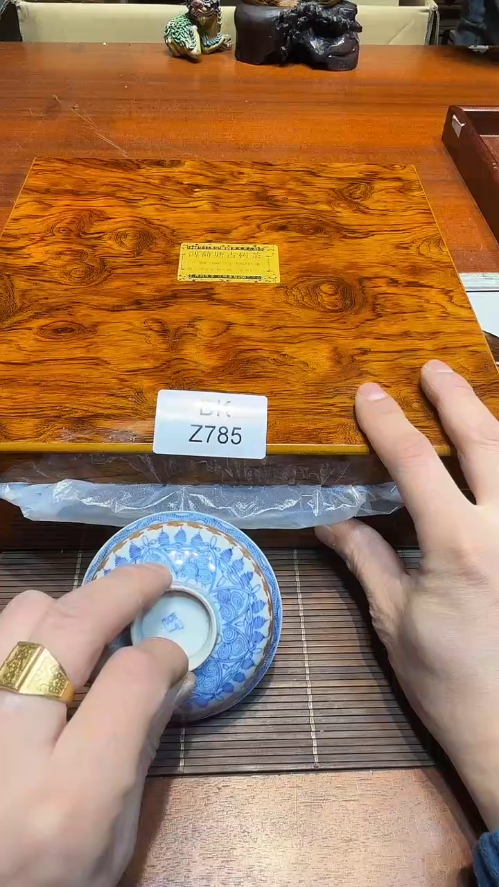 8昆****店哈哈哈哈哈哈785