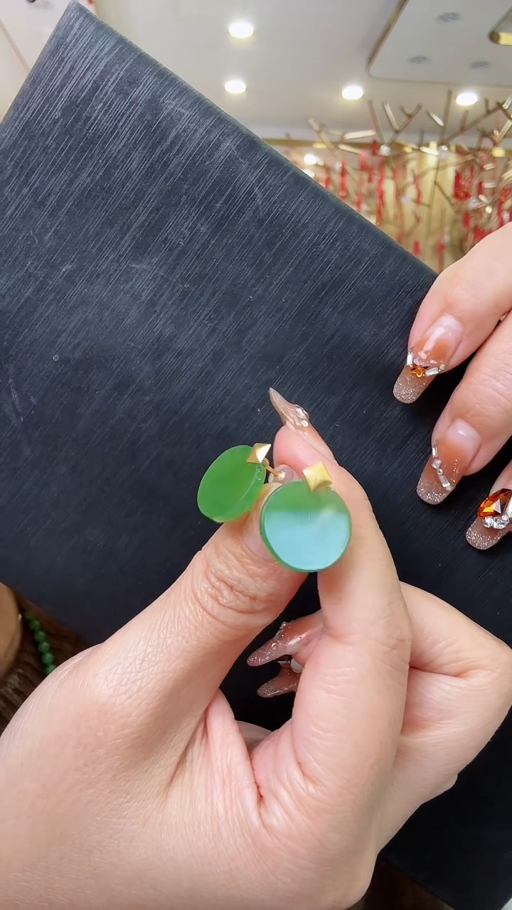 【闪购商品】和田玉耳钉18K金镶嵌耳钉