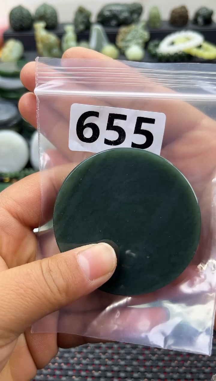 未镶嵌和田玉珠宝半成品镯芯