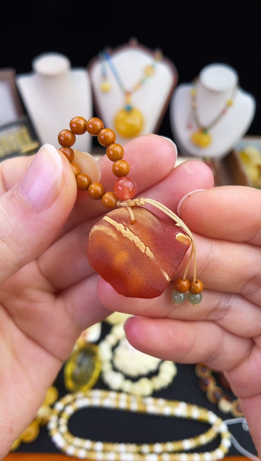 琥珀未镶嵌珠宝奇石柒月