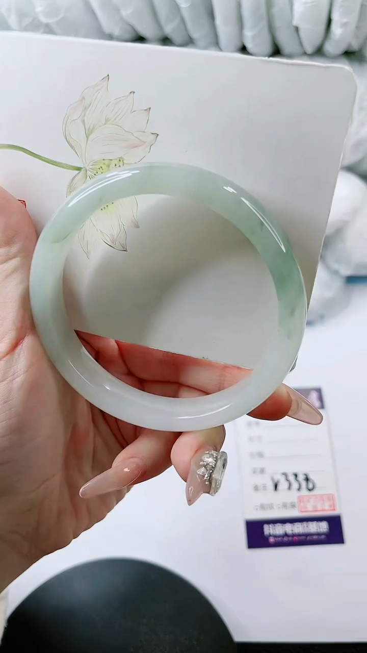 【闪购商品】石英质玉手镯未镶嵌多样性发货V338-64