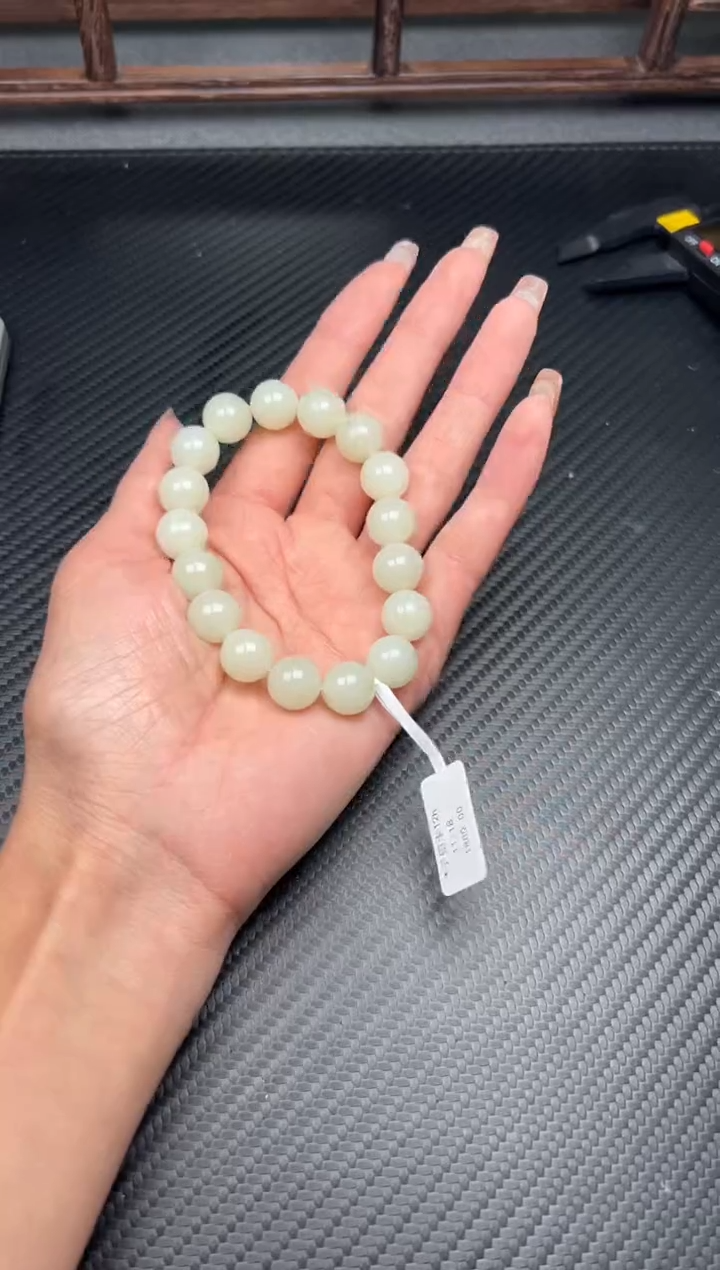未镶嵌手串和田玉于田微色差卡12h