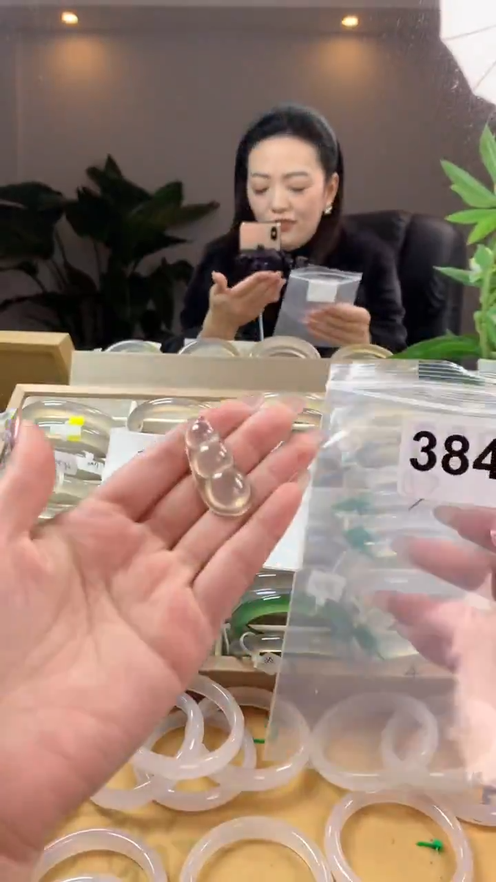 【闪购商品】玛瑙/玉髓手镯未镶嵌384