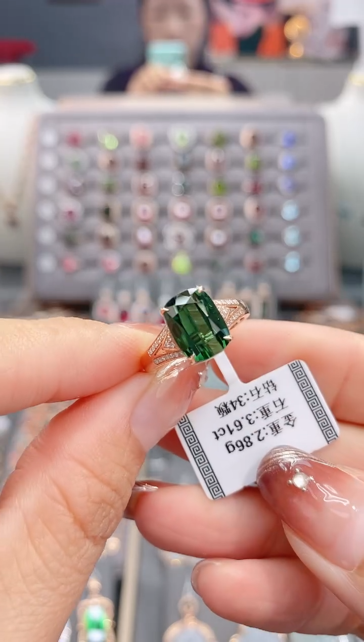 18K金镶嵌戒指碧玺3.61