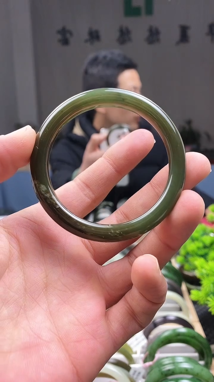 【闪购商品】和田玉手镯未镶嵌54.1