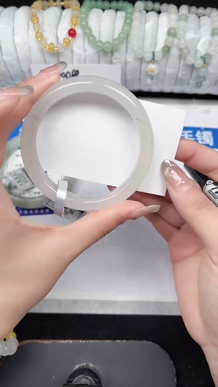 未镶嵌手镯石英质玉18-60/61