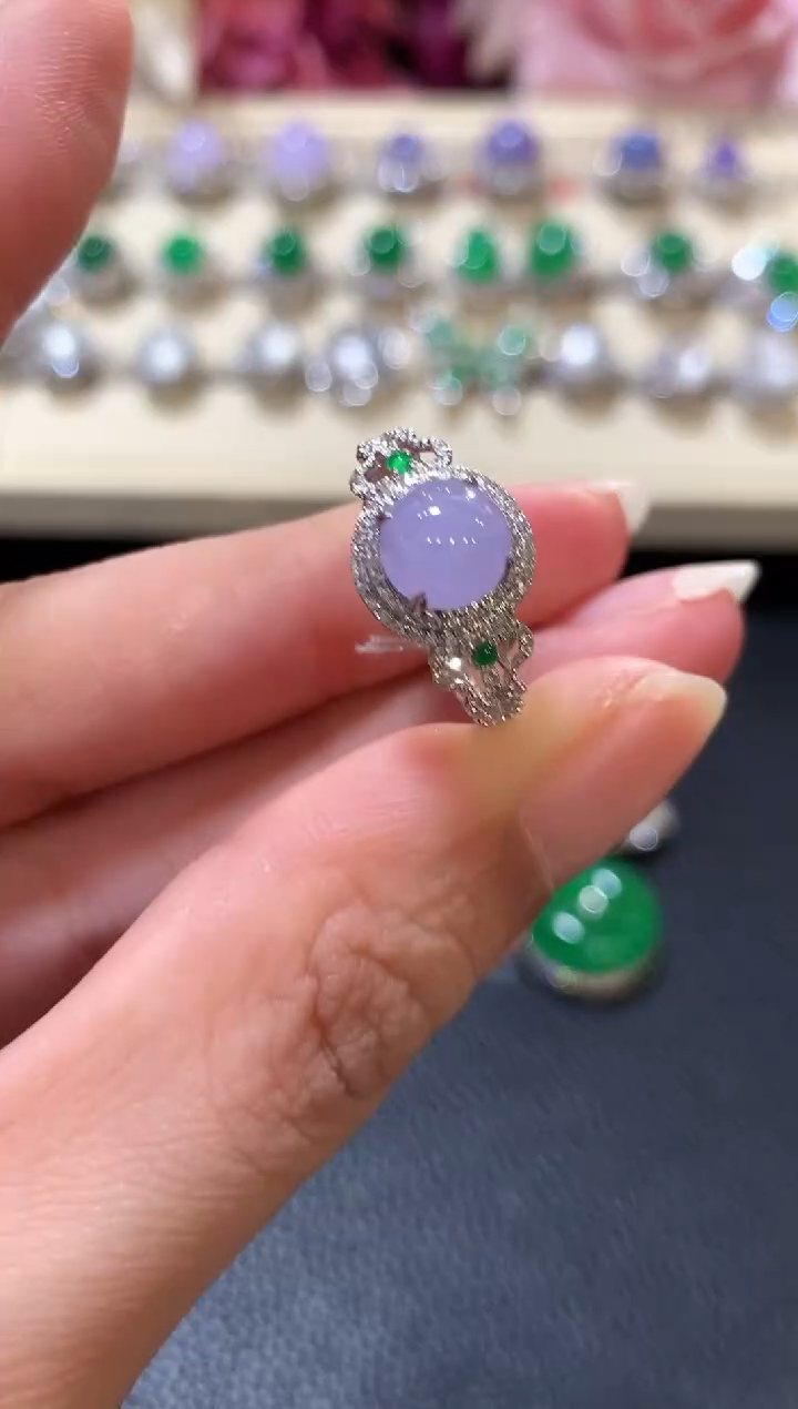 18K金镶嵌戒指翡翠z42 紫色有色差