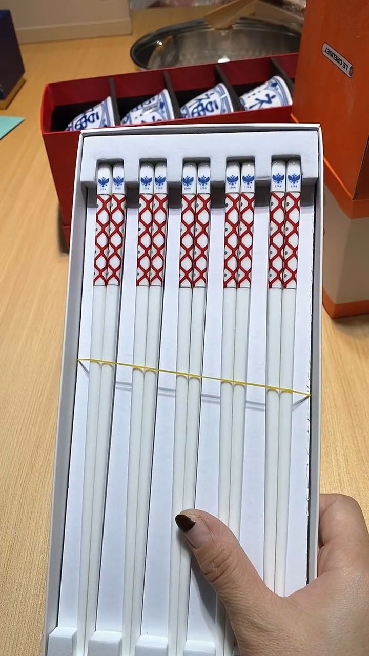 【闪购商品】瓷片锅碗瓢盆一件不剩