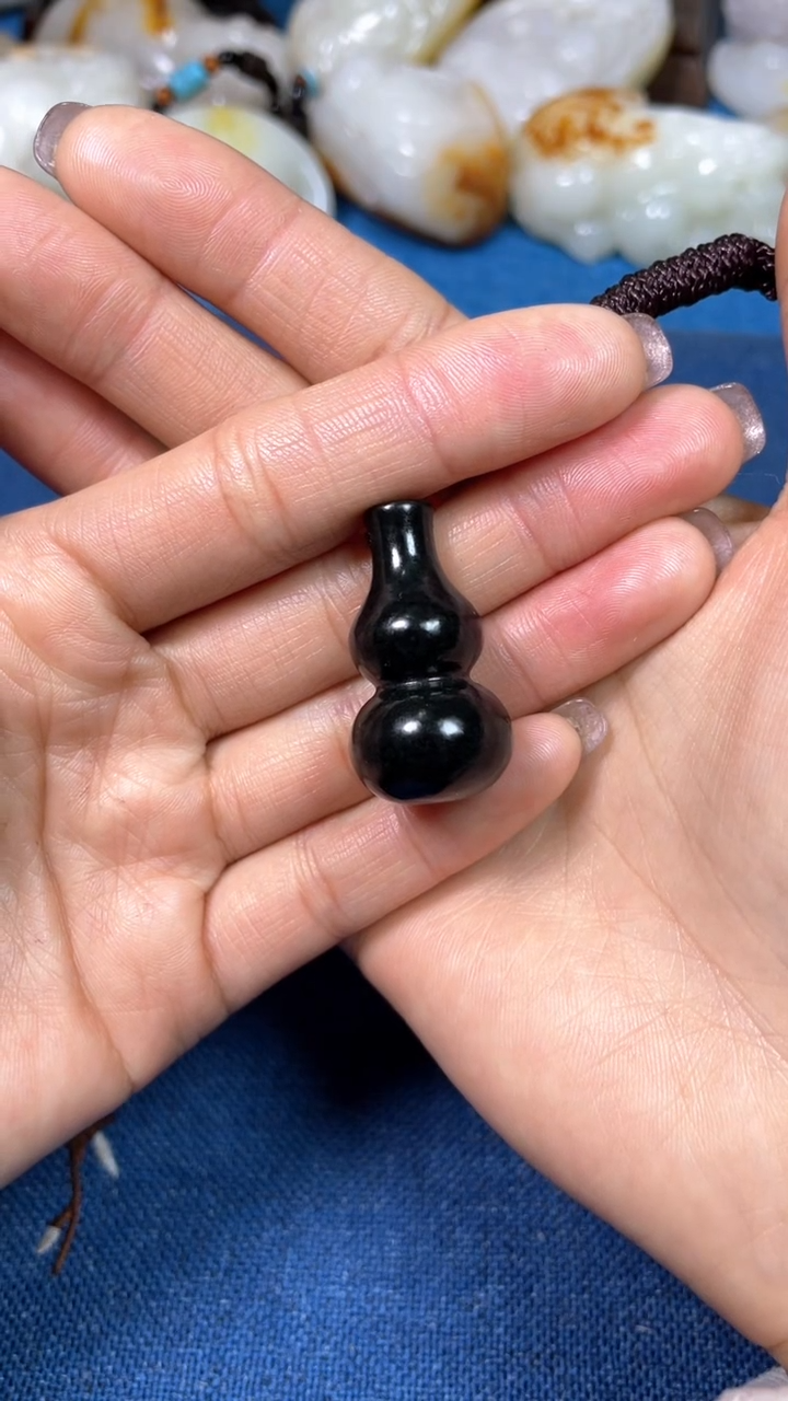 未镶嵌和田玉挂件2