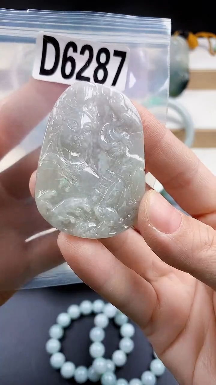 颈饰未镶嵌翡翠天然翡翠吊坠挂件