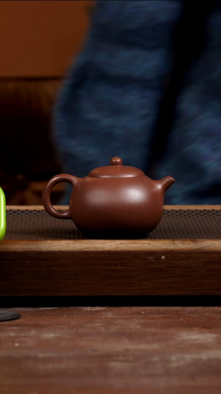 茶壶紫砂明***升底槽青豆蔻西施225CC