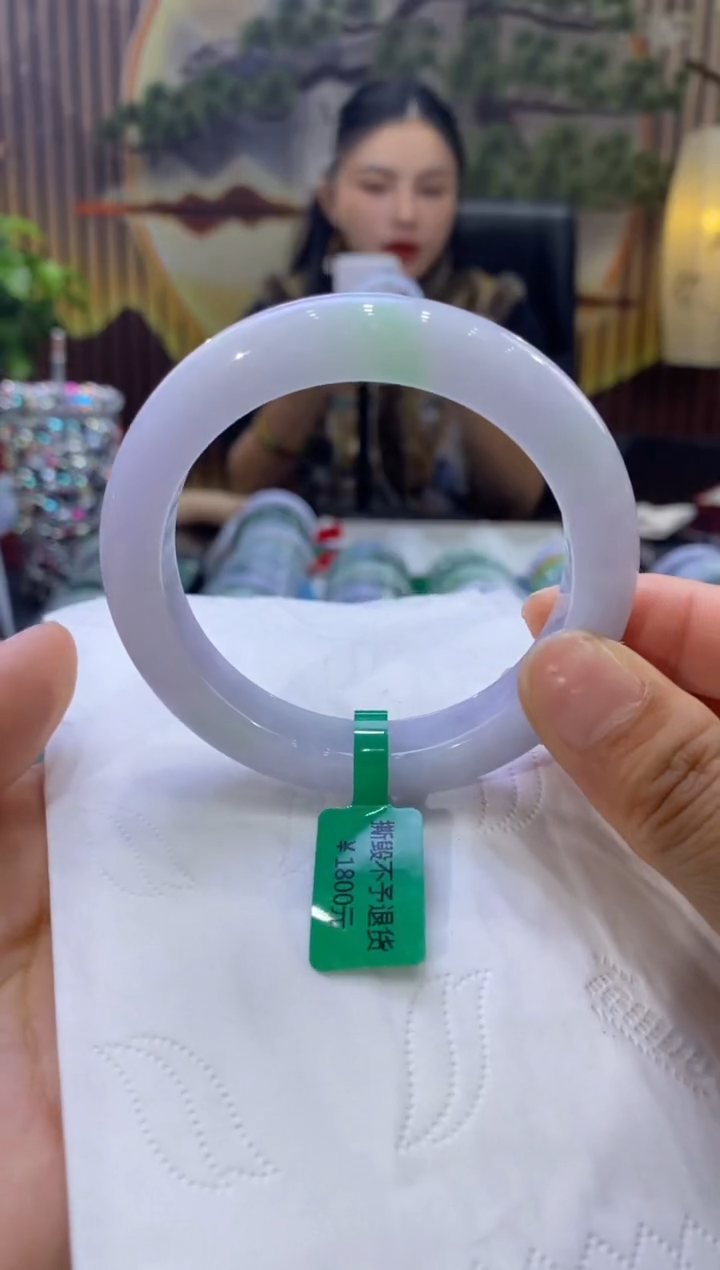 【闪购商品】翡翠手镯未镶嵌多人05273