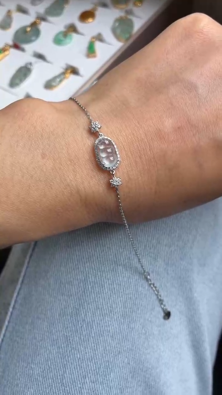 颈饰18K金镶嵌翡翠天然翡翠A货