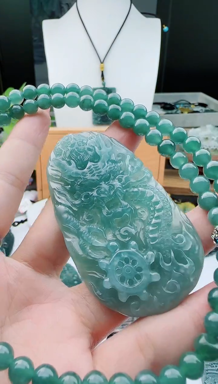 【闪购商品】翡翠颈饰未镶嵌11111111