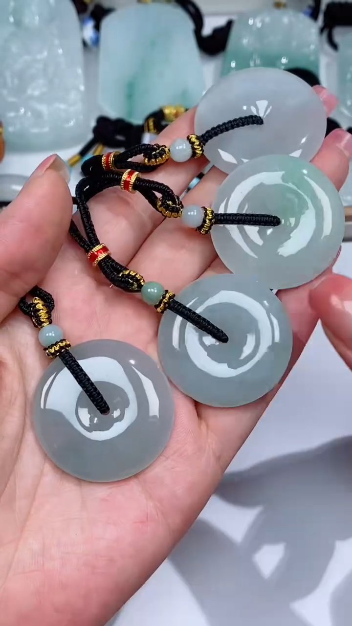 翡翠未镶嵌颈饰吊坠团购多样性发一件