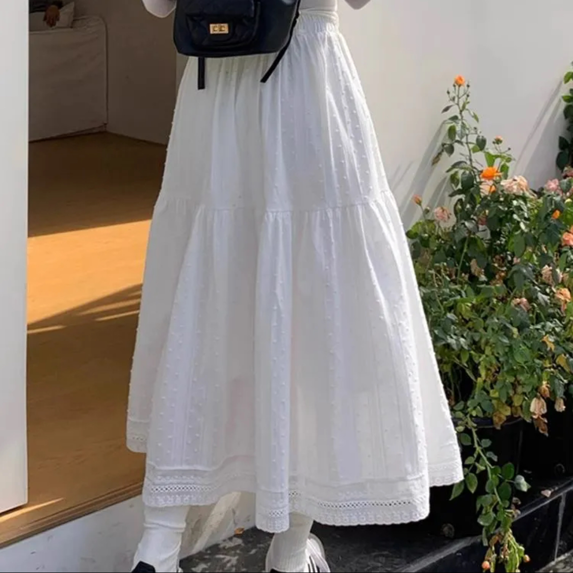法式简约甜美风刺绣花边白色半身裙女显瘦百搭大摆A字裙蓬蓬伞裙
