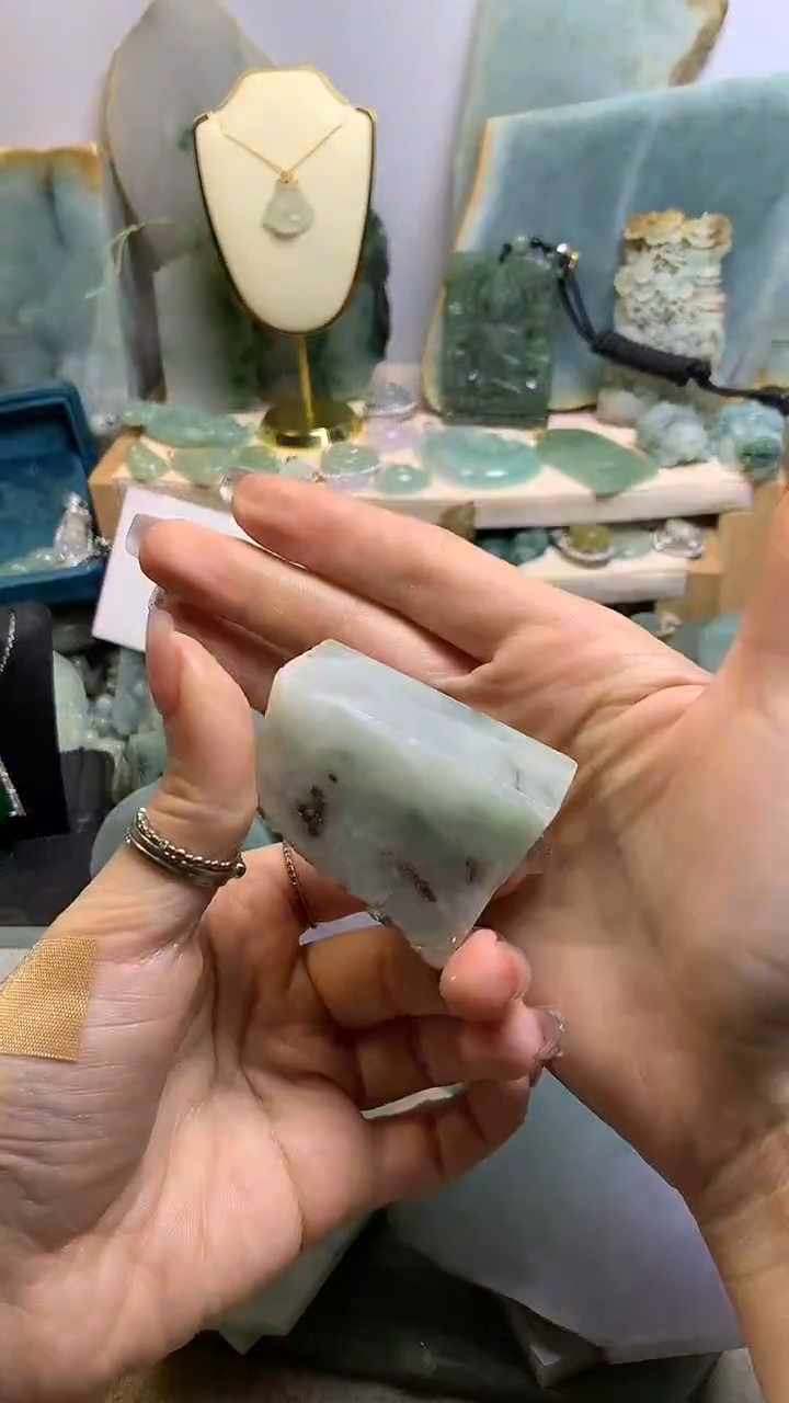 【闪购商品】翡翠挂件未镶嵌缅甸A货翡翠，没有运费险