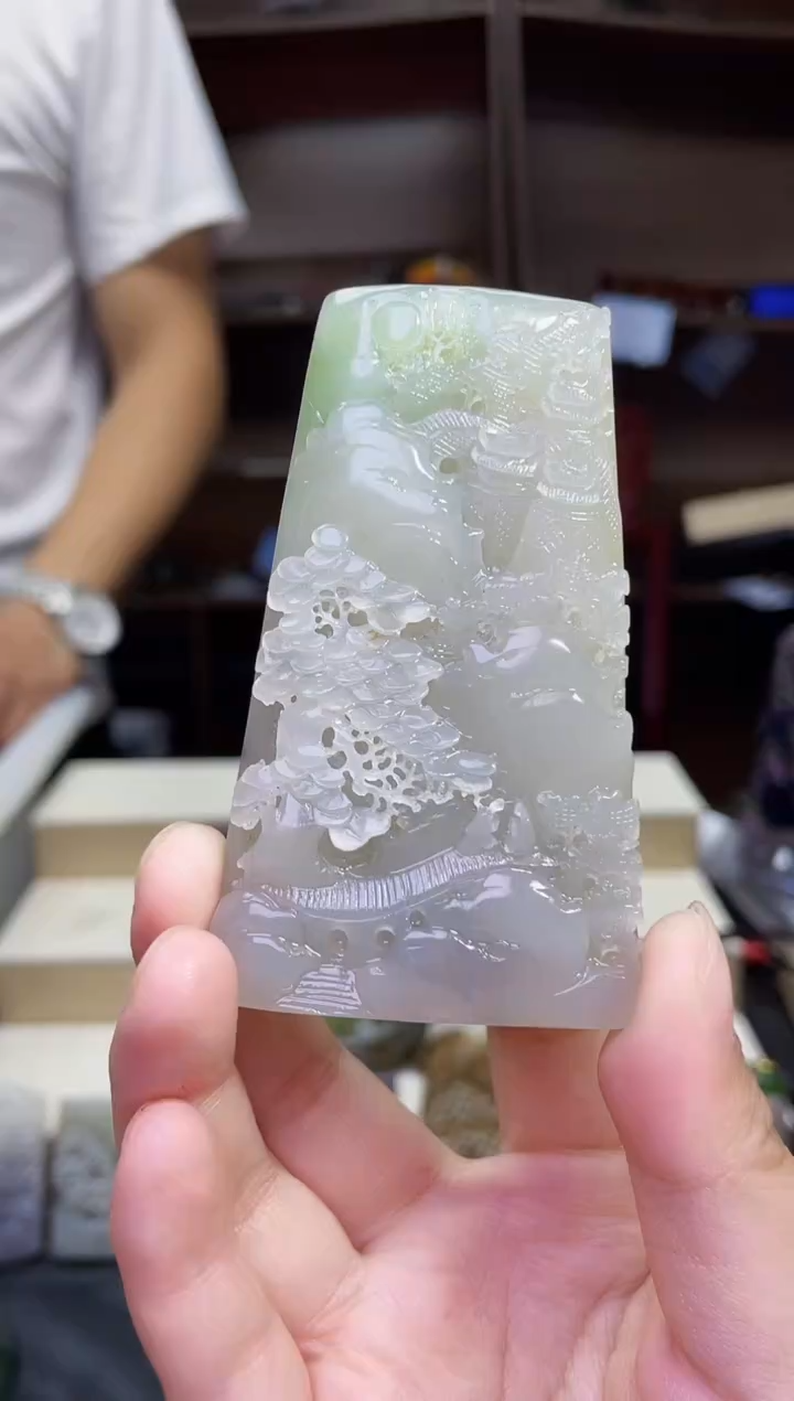 和田玉未镶嵌颈饰1