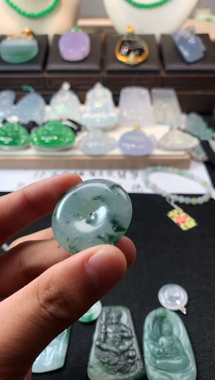 未镶嵌定制翡翠珠****王  S毛货不退不换