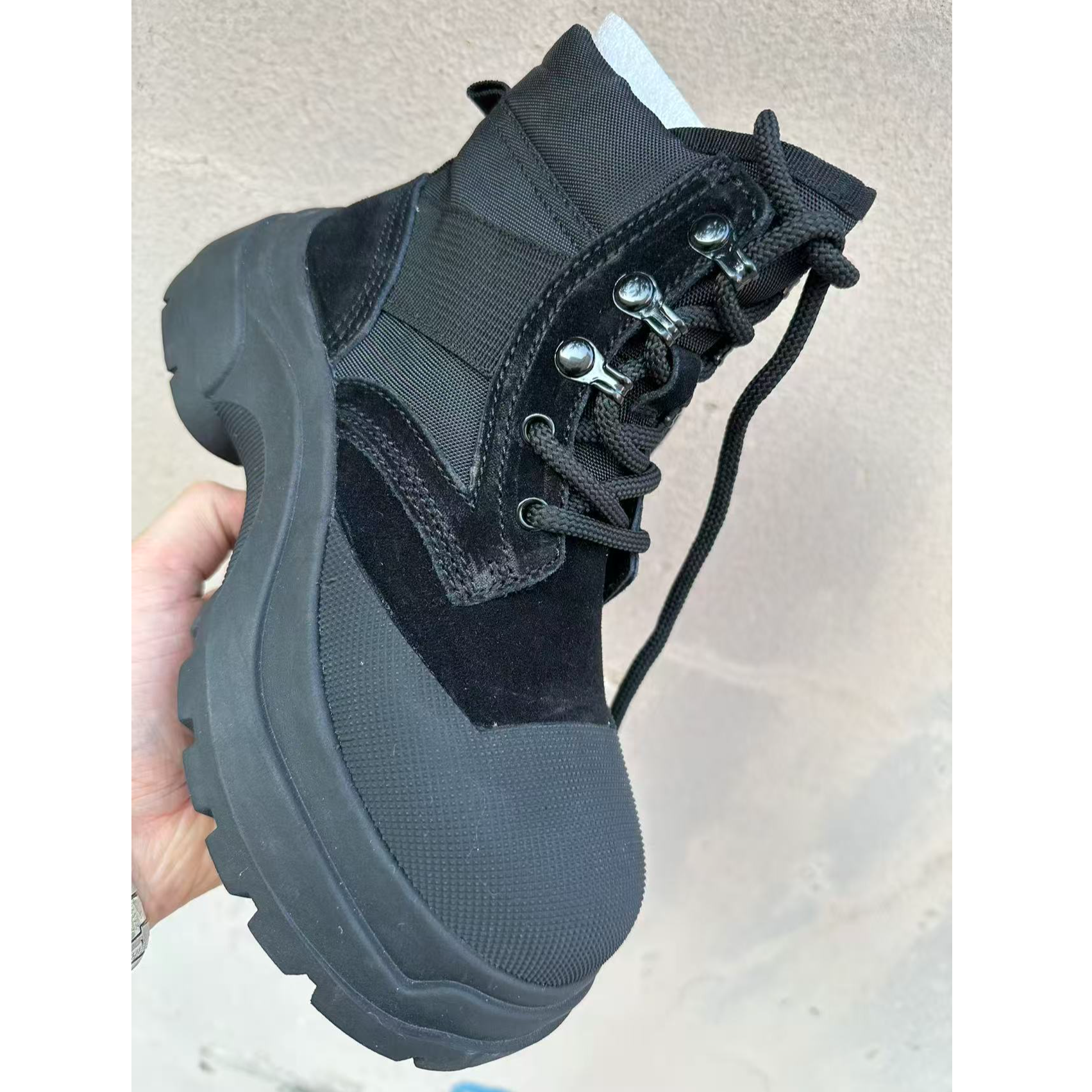 英伦风厚底女靴235D1036