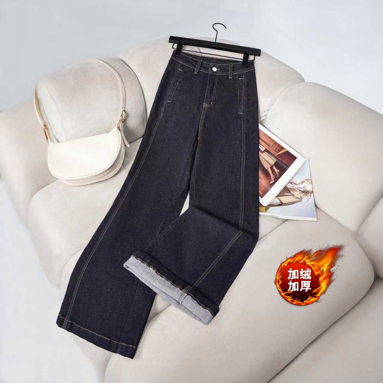 秋冬加绒加厚丹宁蓝不掉色中高腰不贴腿微喇牛仔裤高级显瘦百搭