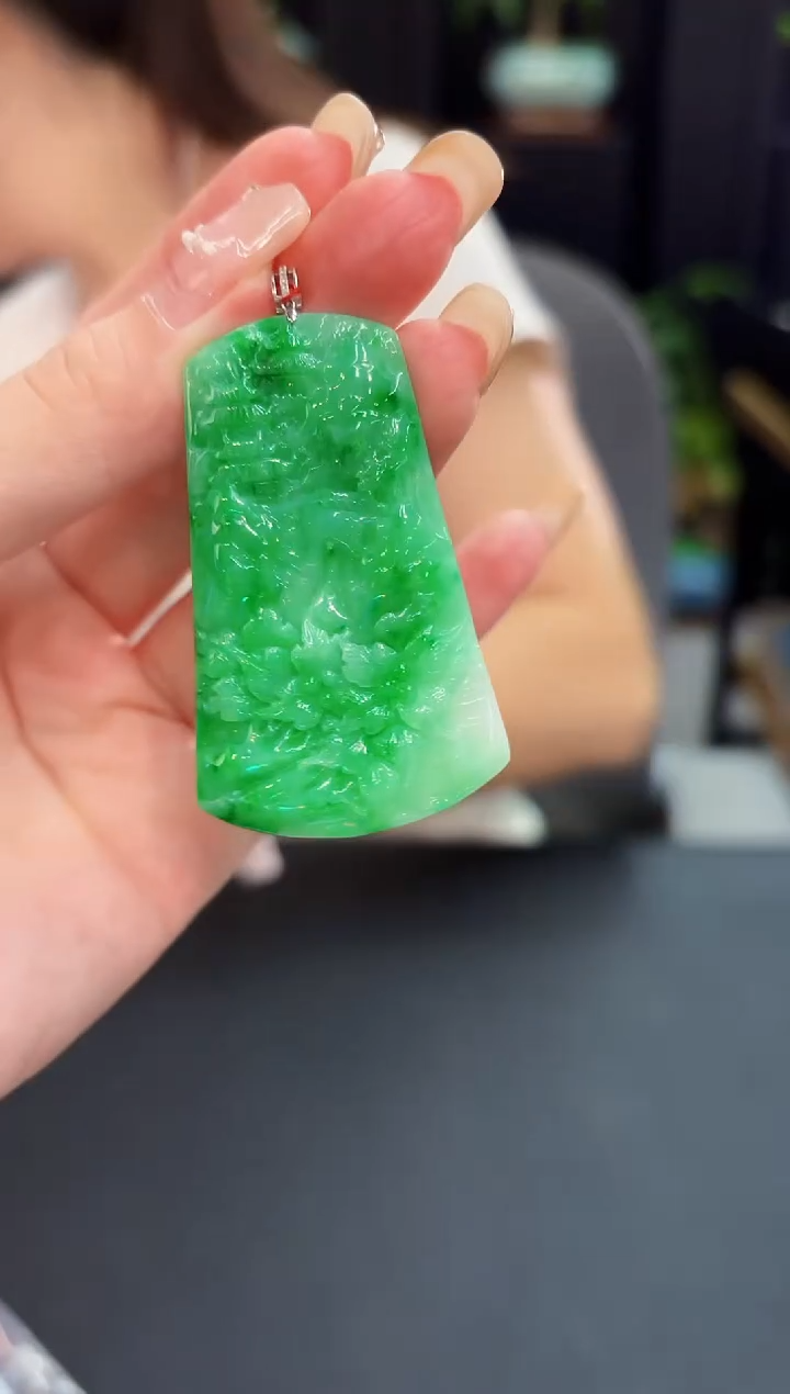 翡翠18K金镶嵌颈饰 缅料A货/支持复检/一件