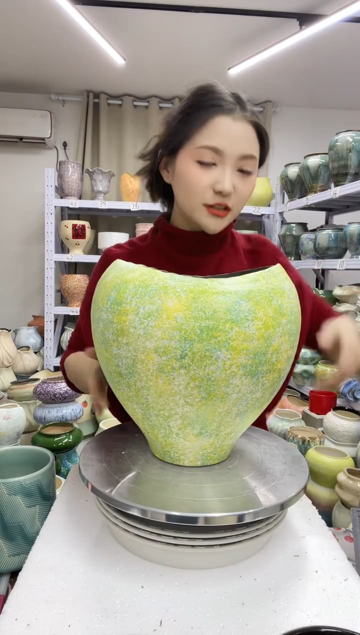 【1.3】花盆尺寸高：25 口：20