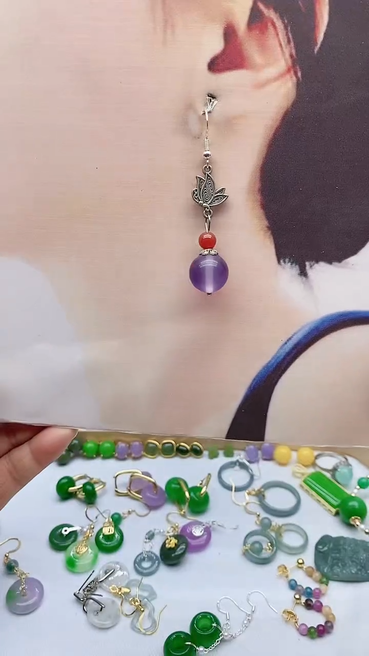 未镶嵌石英质玉（天山翠）耳饰53