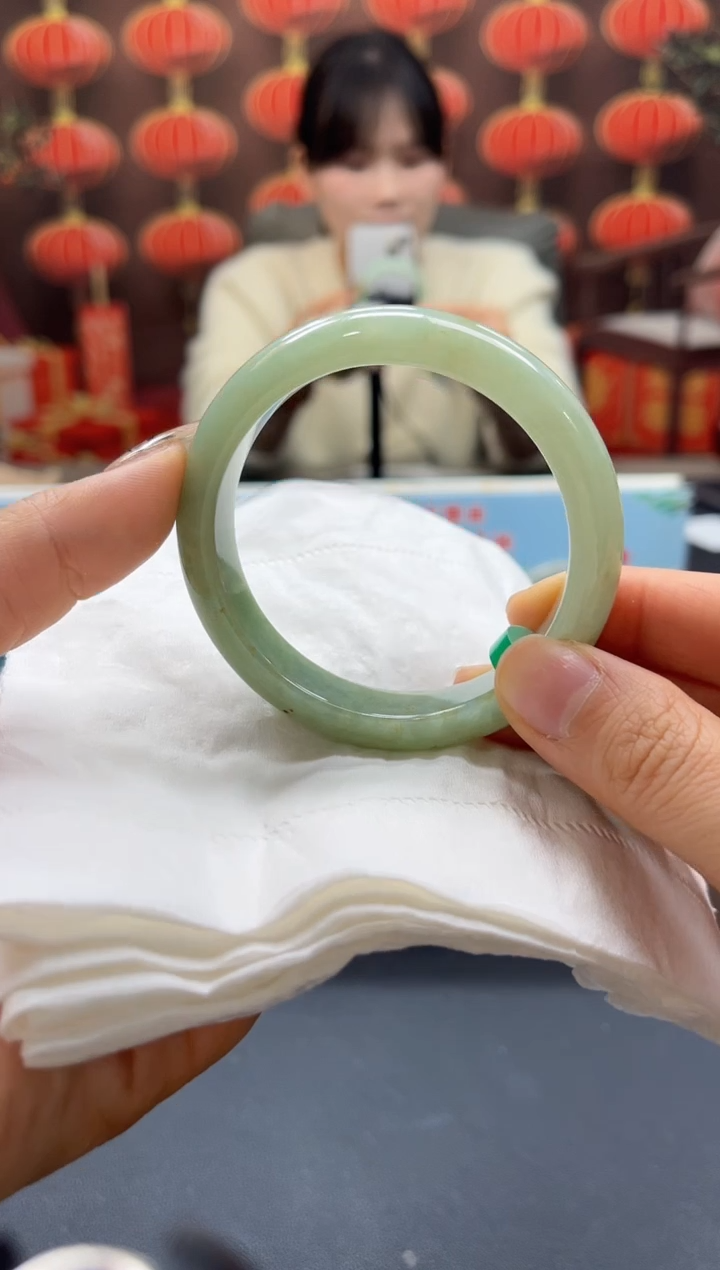 【闪购商品】翡翠手镯未镶嵌00009400