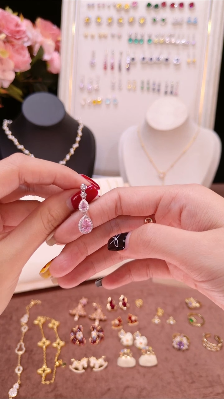 纯铜合金琉璃粉色长款吊坠