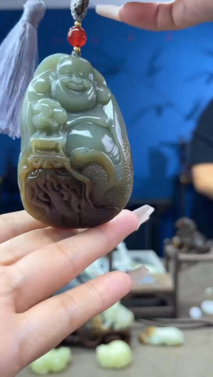 和田玉未镶嵌颈饰1