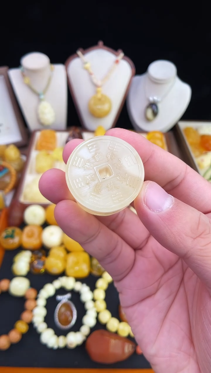 琥珀未镶嵌珠宝奇石文*柒月